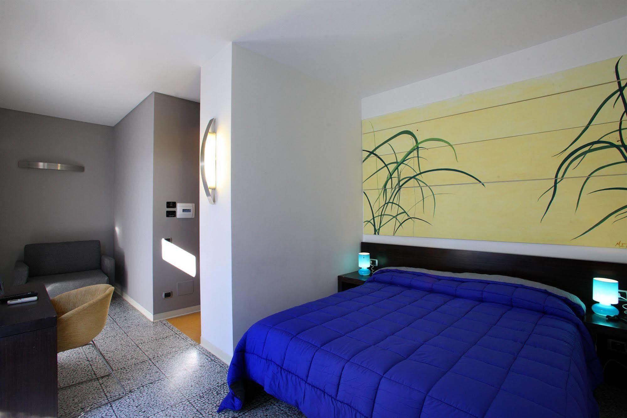 סבאודיה Hotel Zeffiro מראה חיצוני תמונה